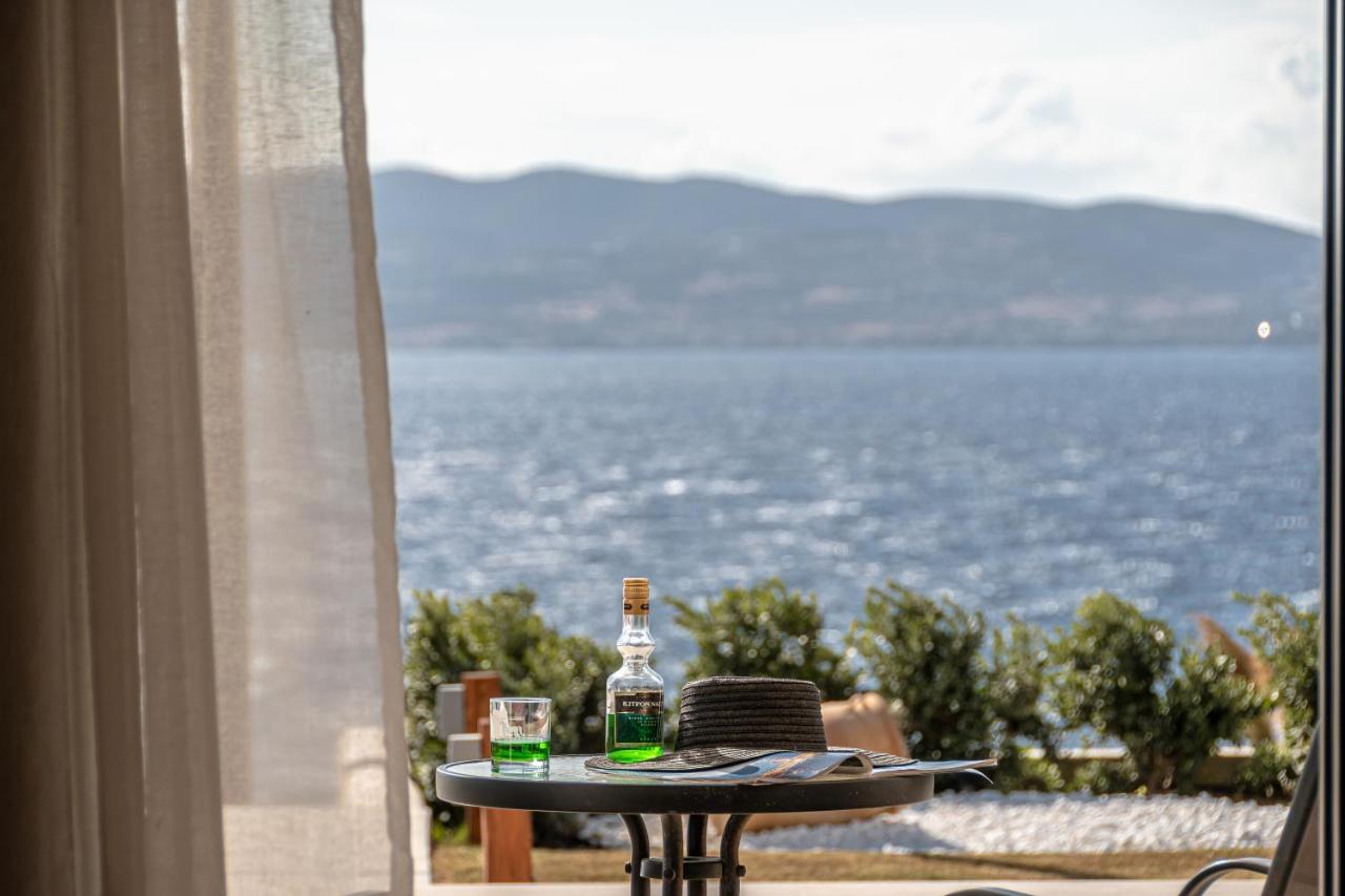 Dionysus House And Ariadne Apartment สเตลิดา ภายนอก รูปภาพ