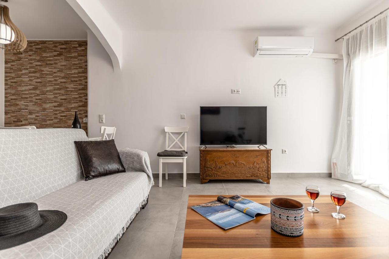 Dionysus House And Ariadne Apartment สเตลิดา ภายนอก รูปภาพ