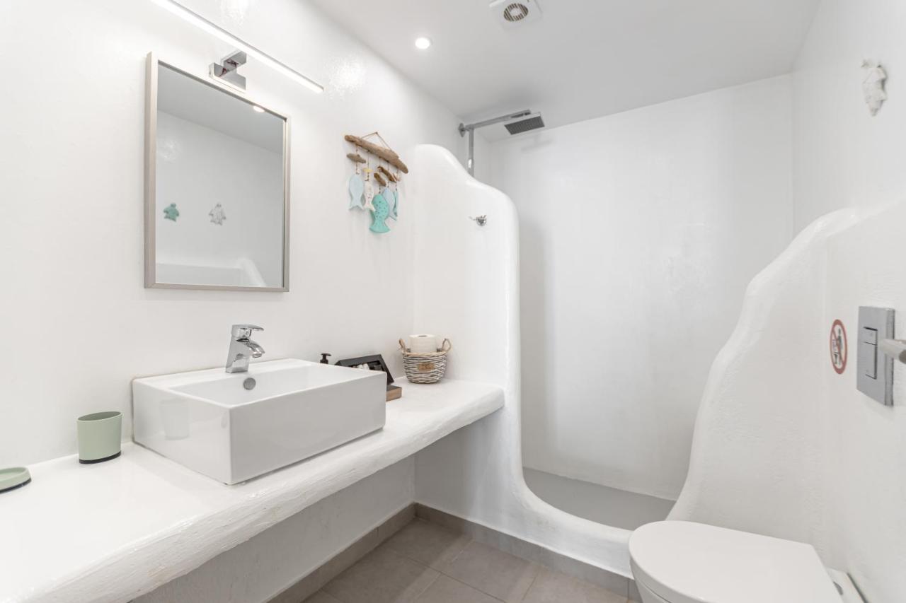 Dionysus House And Ariadne Apartment สเตลิดา ภายนอก รูปภาพ