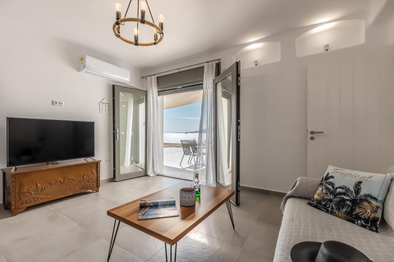 Dionysus House And Ariadne Apartment สเตลิดา ภายนอก รูปภาพ