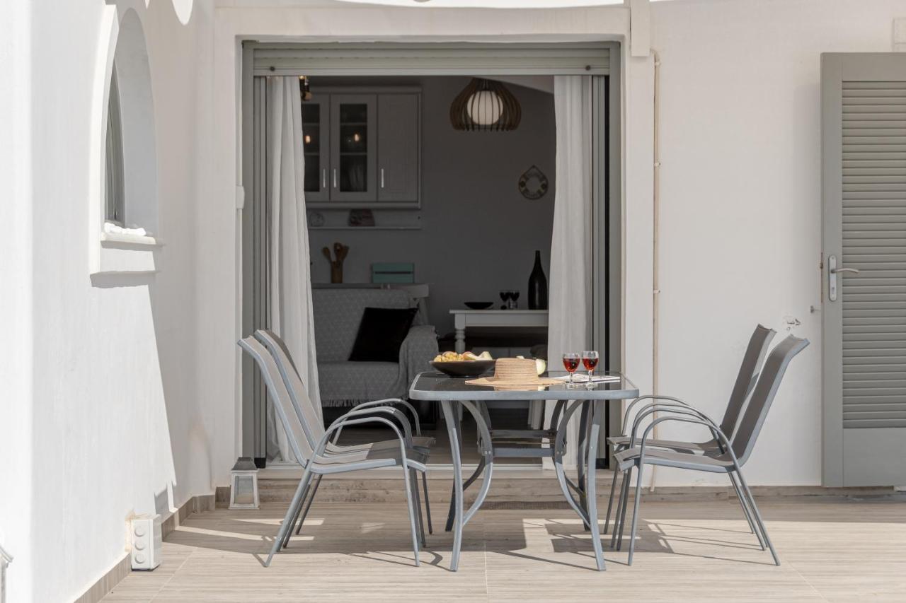 Dionysus House And Ariadne Apartment สเตลิดา ภายนอก รูปภาพ